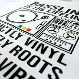 Tričko Bassline is the Lifeline | Strictly Vinyl, Strictly Roots, Strictly Vibes | Original Steppa Pure Old School